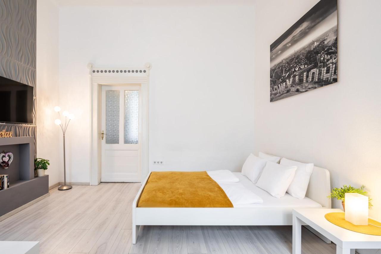 New, High Quality Apartment In The City Center Budapest Exterior photo